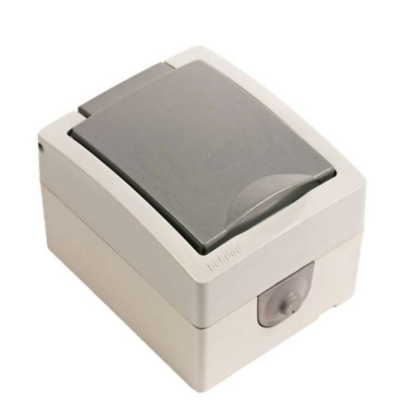 پریز برق صنعتی ارت دار روکار بهداد الکتریک22